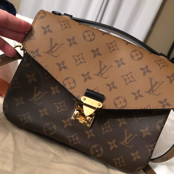 Louis Vuitton Handbags - Louis Vuitton Metis Pochette Bag